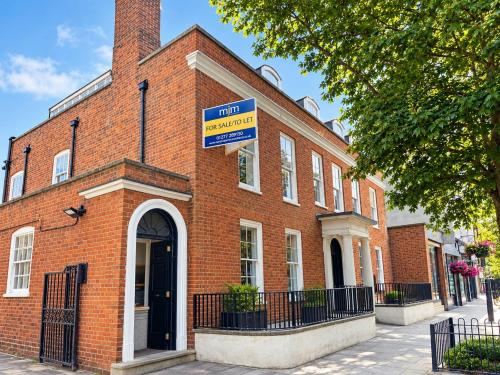 12 High Street, Brentwood, CM14